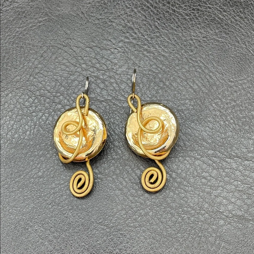 Gold Spiral Pendant Necklace and Earring Set - Picture 7 of 11